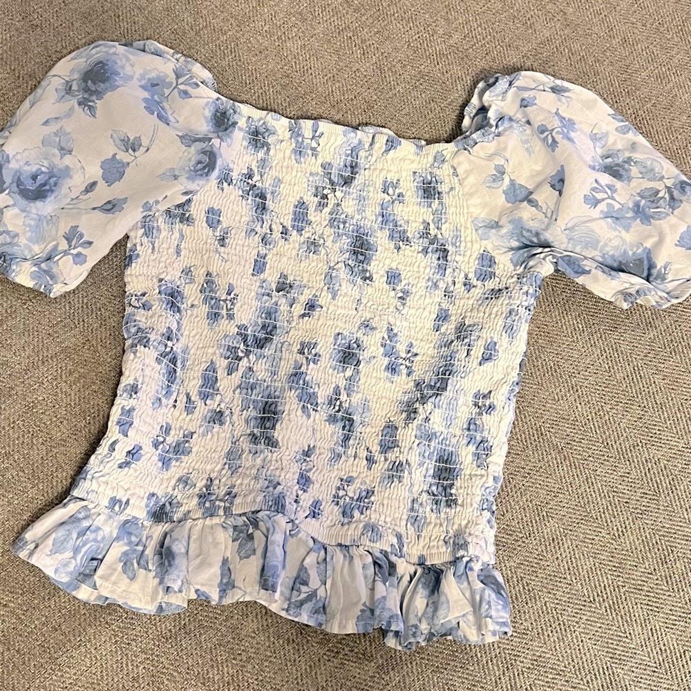 Floral Blue and White girl’s top